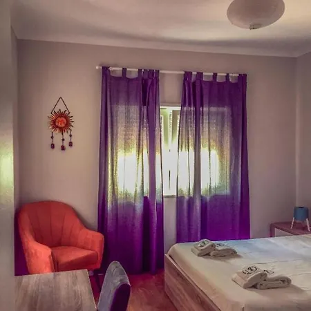 Spacious House In Atalaia With Shared Pool Prázdninový dům