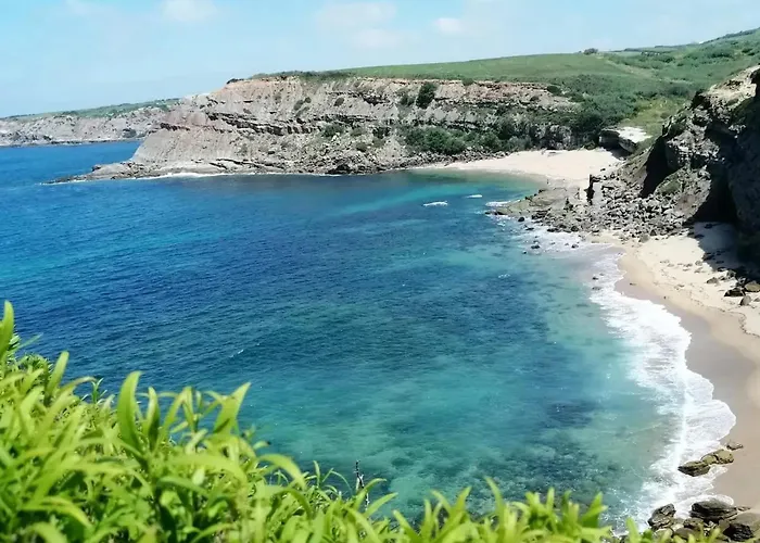 Spacious House In Atalaia With Shared Pool *